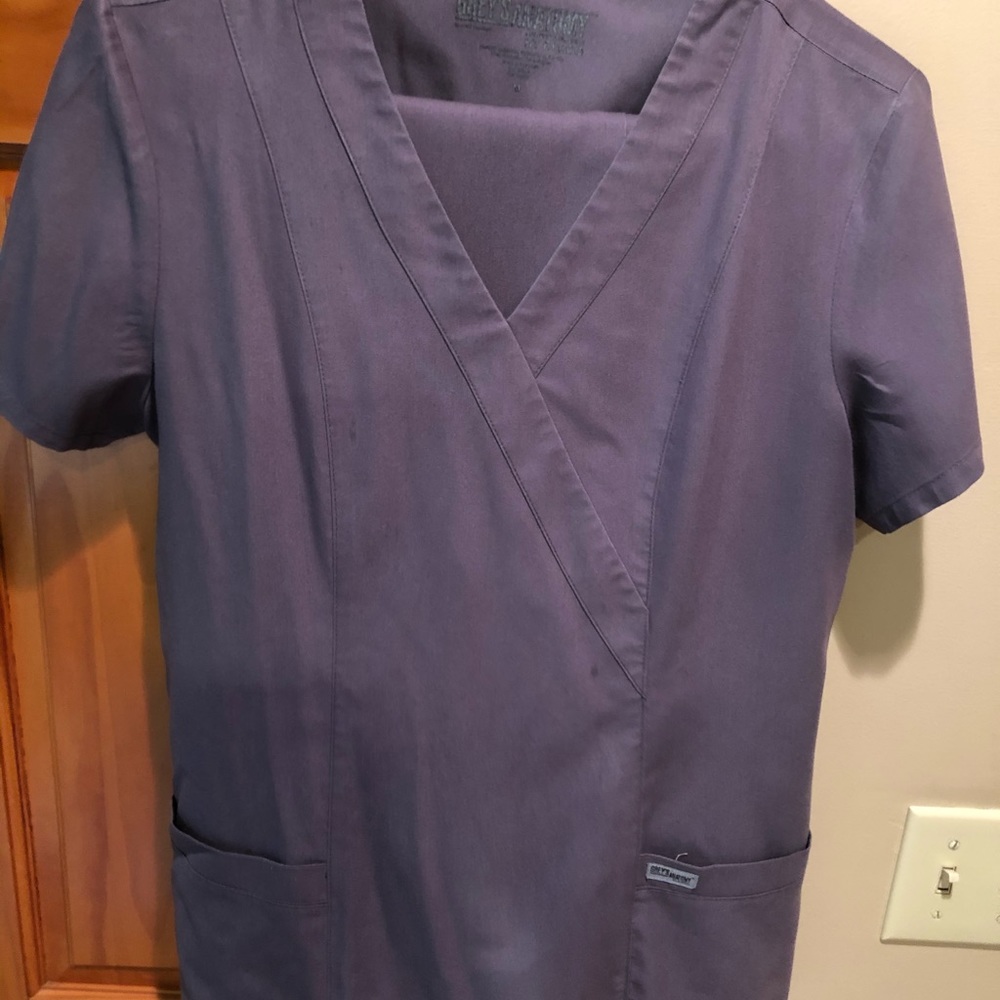 Women’s scrubs set